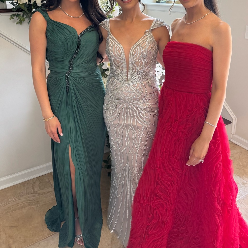 Elegant Evening Gown - Green
